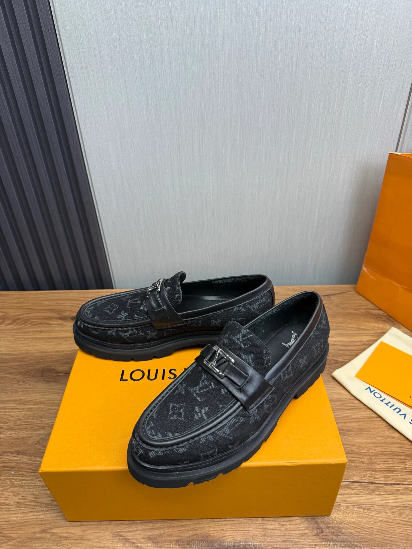Factory 680💰 LV. Men's business casual leather shoes, all made of imported original brand leather, just to create a more comfortable wearing experience, original non-slip and wear-resistant outsole ✔️16-45 (38.45 non-returnable)